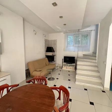 двухуровневые на университетской Apartment *