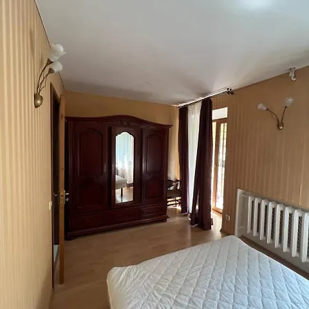 двухуровневые на университетской Apartment *